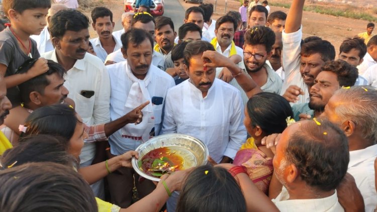 ఎన్నికల ప్రచారంలో దూసుకుపోతున్న కందికుంట వెంకటప్రసాద్